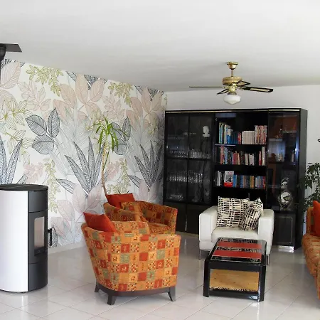 Villa Charmante Proche De Avec Piscine Privee